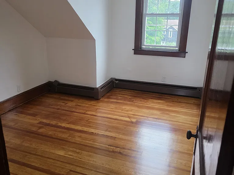 19 Stephen St #3 — Photo 9