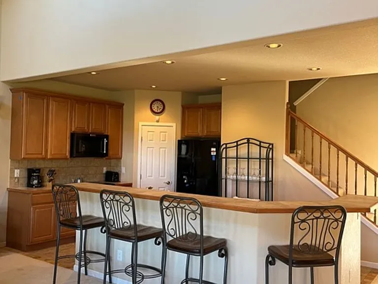 67 Edinburgh Cir — Photo 4