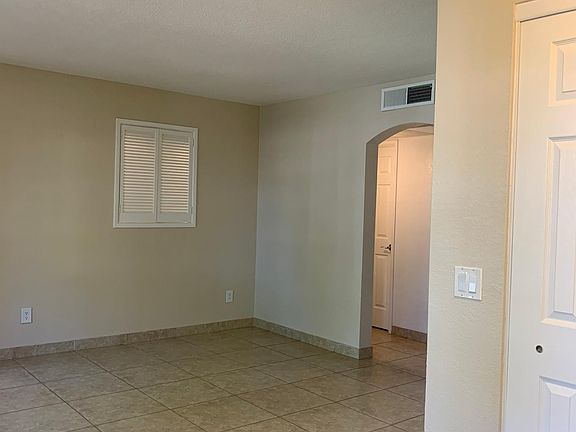 3rd image of 925 S Longmore APT 112