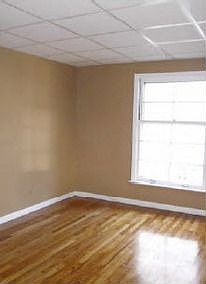 2nd image of 135 Miller St