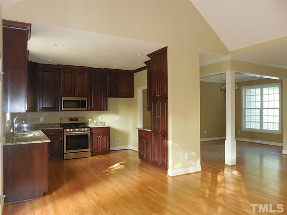 5th image of 500 Benwich Ln