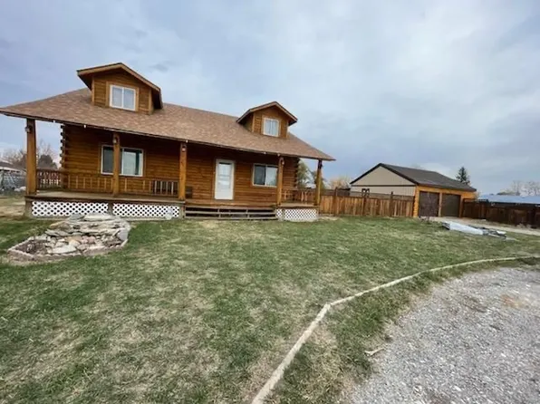 805 3rd St SW, Choteau, MT 59422