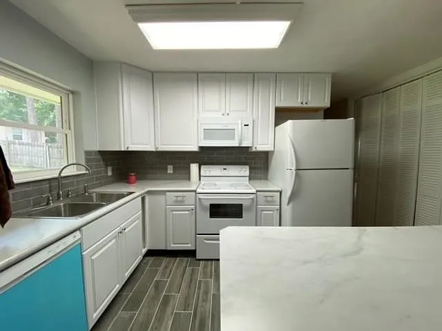 899 Tamarack Ave — Photo 9