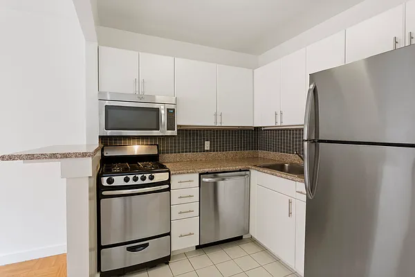 Rented by Hakimian Management | media 56