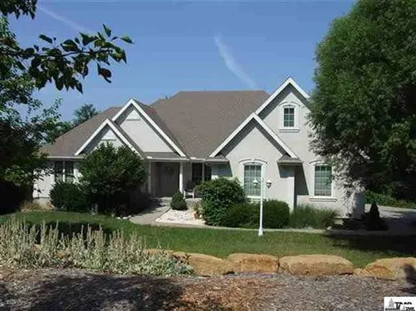 4901 SW Fairlawn Rd, Topeka, KS 66610