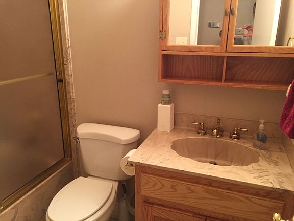 4th image of 398 Nancy Dr