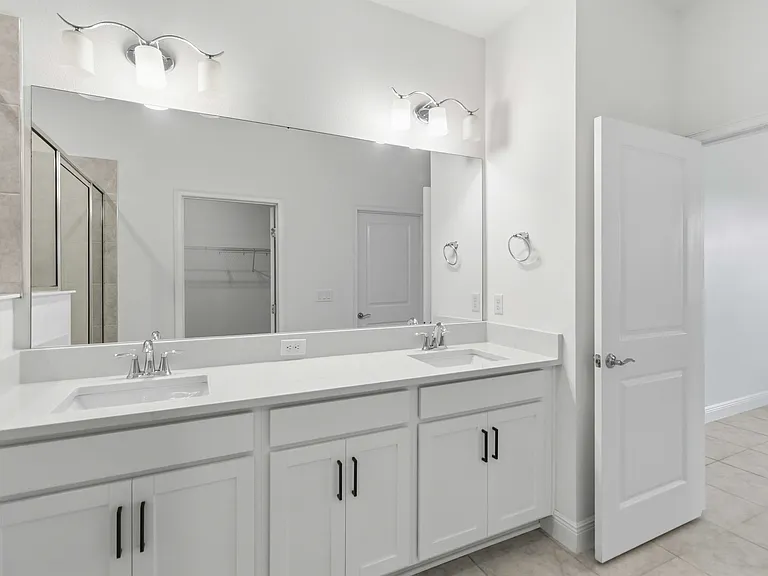4848 Shady Pines Dr — Photo 6