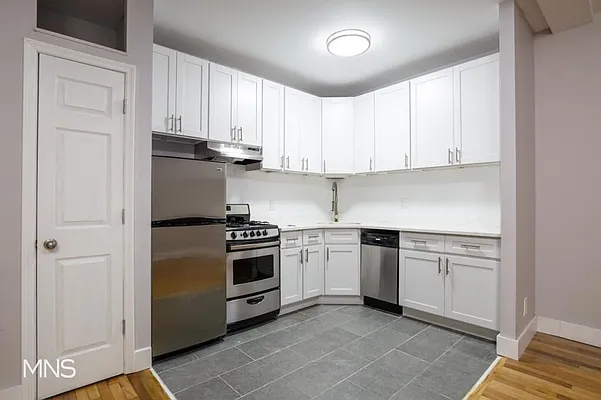 Rented by MNS Marketing | media 11