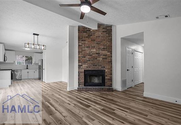 5th image of 207 Garden Cir