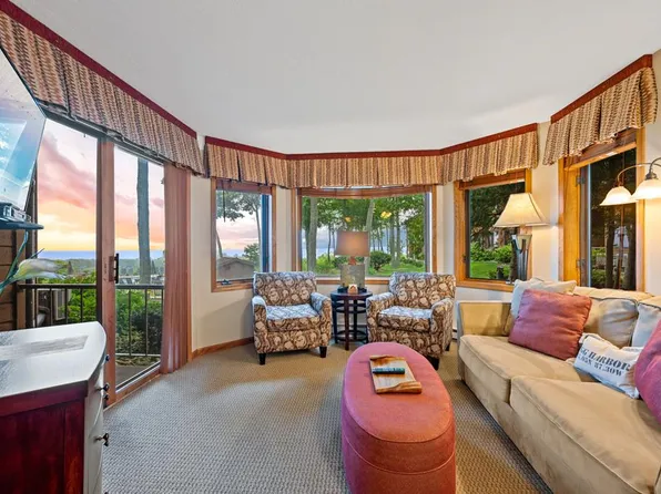 4920 N Landmark Cir Unit 201-B1, Egg Harbor, WI 54209