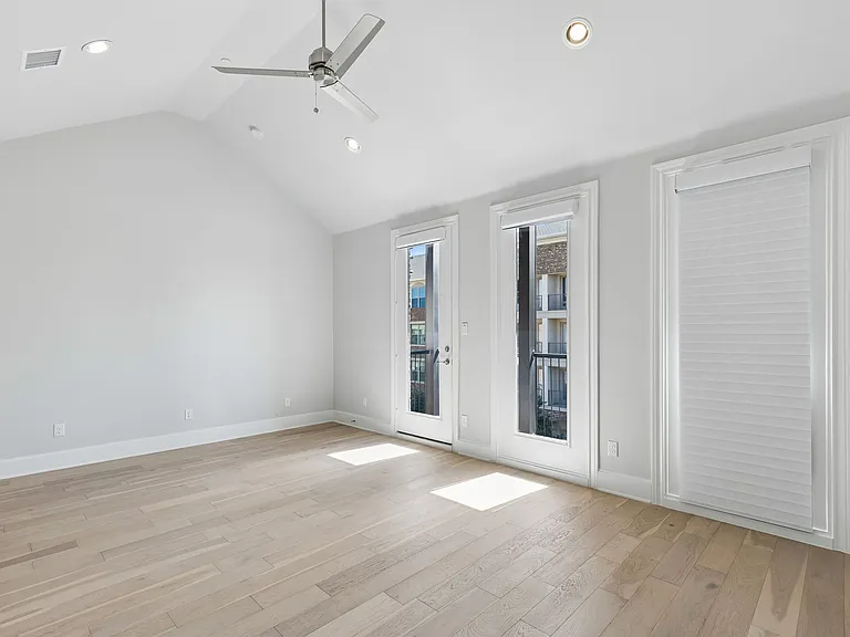 14995 Oak St — Photo 16
