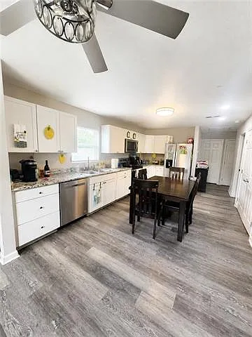 6067 Dorothea St — Photo 3