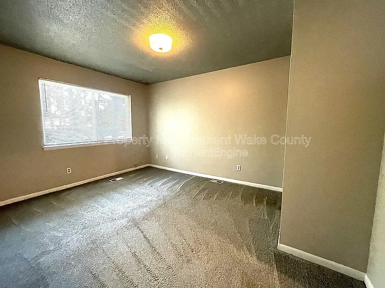 4702 Walden Pond Dr #D — Photo 17