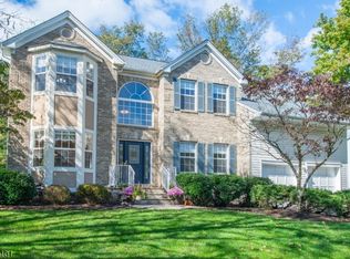 12 Wexford Way, Somerset, NJ 08873