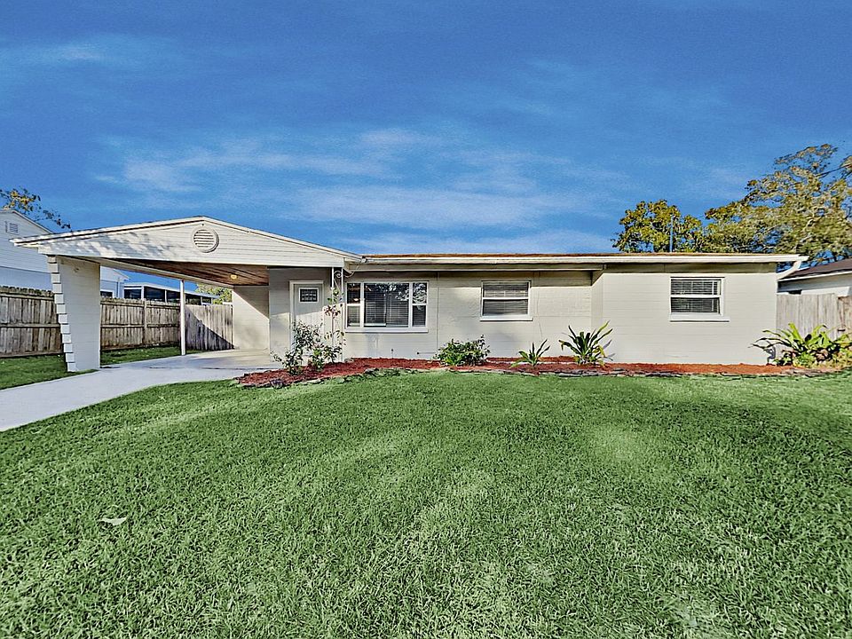 1st image of 10224 N Fleetwood Dr