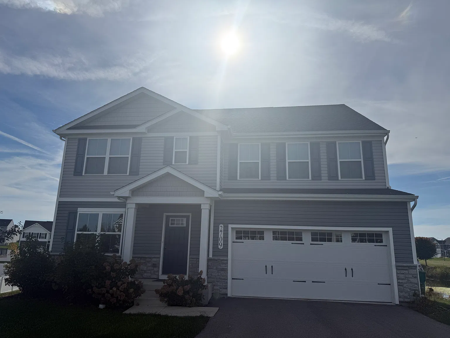 6 bed, 2540 sqft, $4,100 — Photo 2
