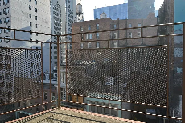 Rented by Bold New York | media 12