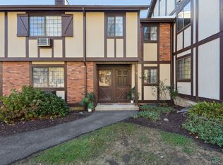 20 Andover Ct #20, Brookfield, CT 06804