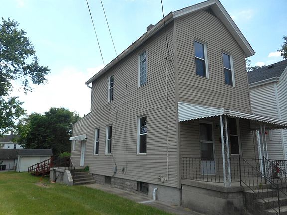 2nd image of 221 W 69th St