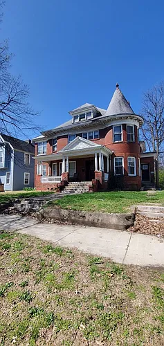 315 S 18th St Photo 1