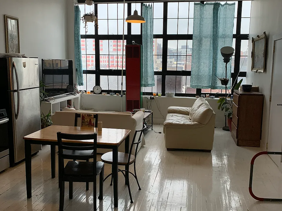 248 McKibbin St #2W