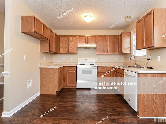 3rd image of 7612 Lilly Pond Ln