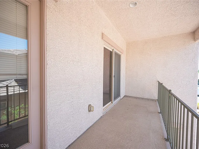 10474 Howling Coyote Ave — Photo 46