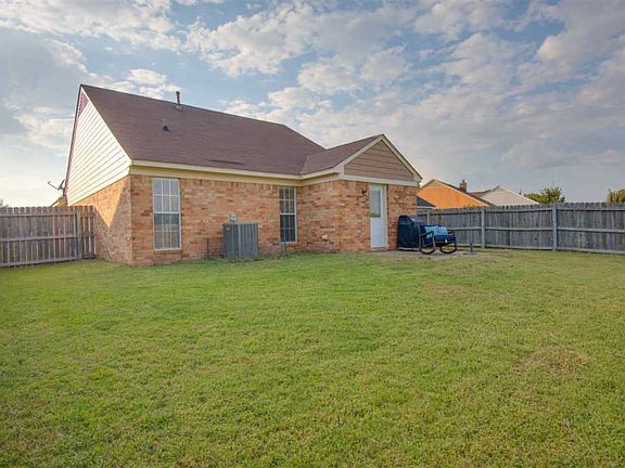 2nd image of 5554 Kaitlyn Dr E