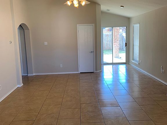 5th image of 6505 Geneva Ln