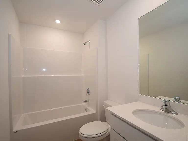 577 Nevada St — Photo 14