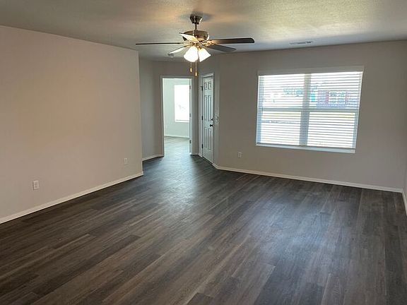4th image of 3313 E Jace St