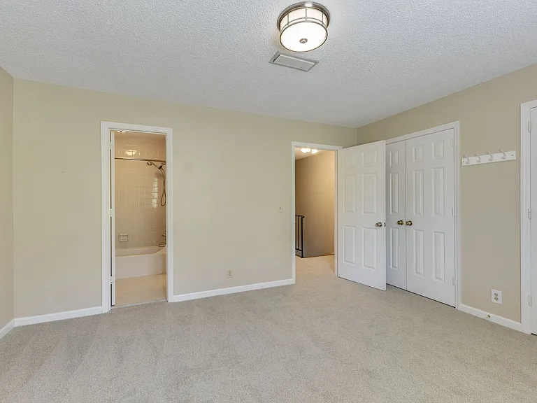 5768 Stone Brook Dr — Photo 20