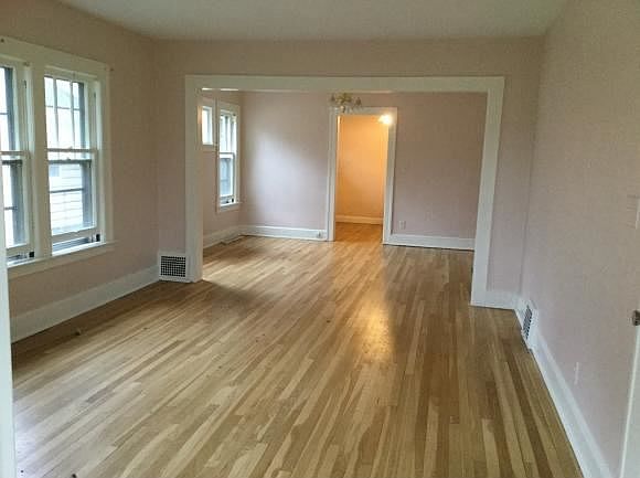 2nd image of 65 Helen St