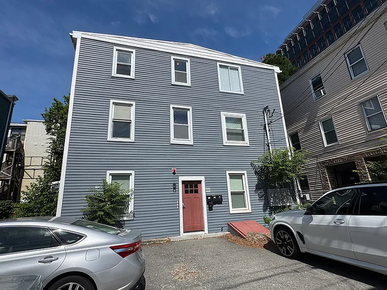 93 2nd St #1 — Photo 1