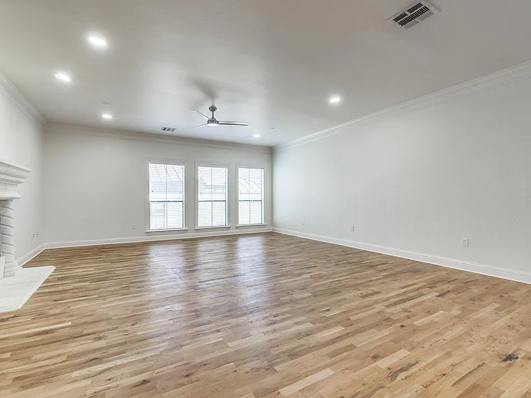 4210 Prescott Ave — Photo 7