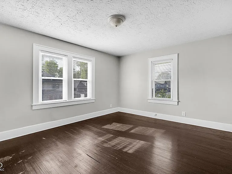3019 Broadway St — Photo 16