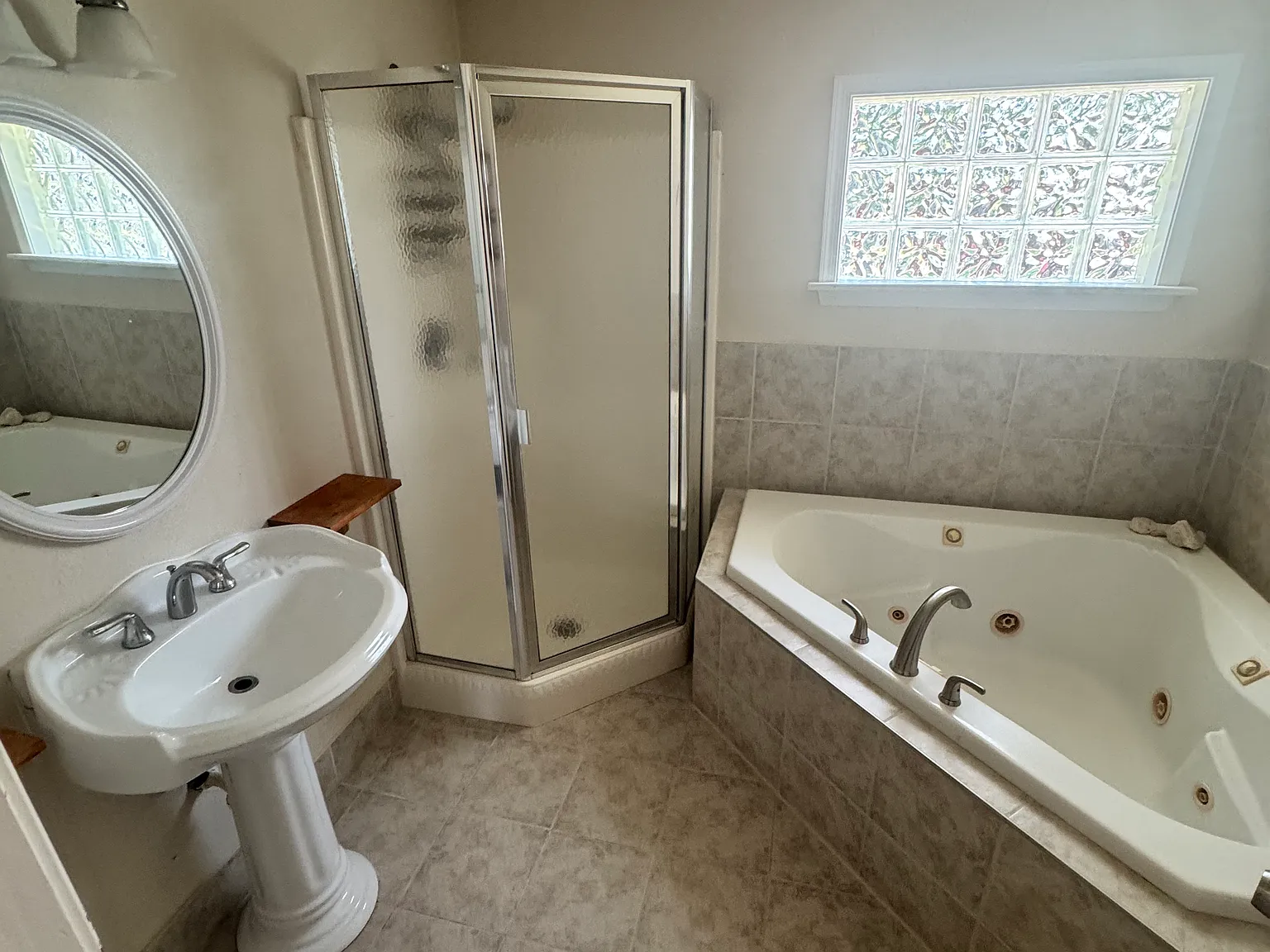 4 bed, 1488 sqft, $2,700 — Photo 2