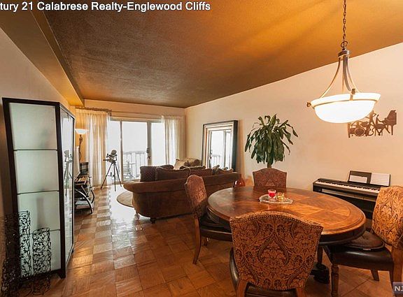 5th image of 555 North Ave APT 26N