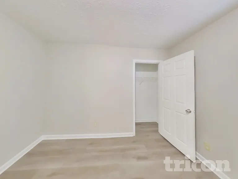 2407 Windridge Dr NE — Photo 14
