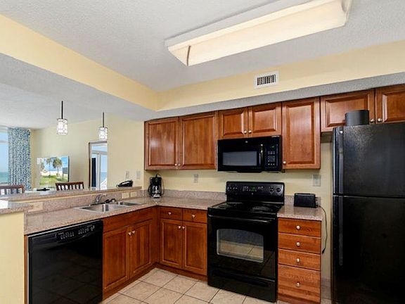 5th image of 5300 N Ocean Blvd. #704