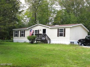 55 White Mills Rd, Honesdale, PA 18431