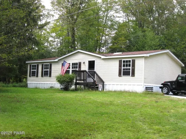 55 White Mills Rd, Honesdale, PA 18431