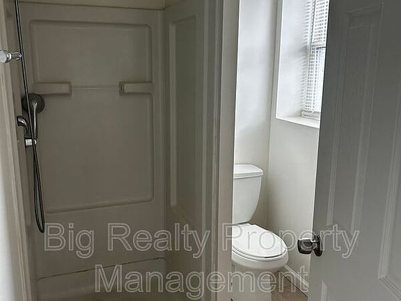 5th image of 29 N Main St APT 4A