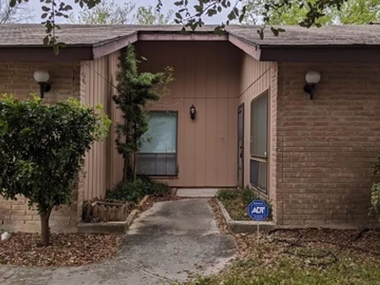 8335 Athenian — Photo 4