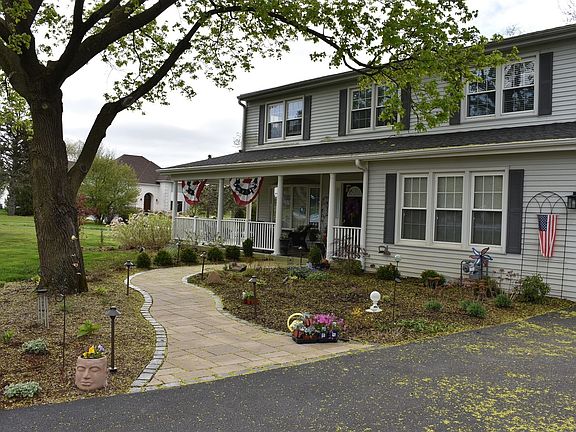 2nd image of 27W661 Swan Lake Dr