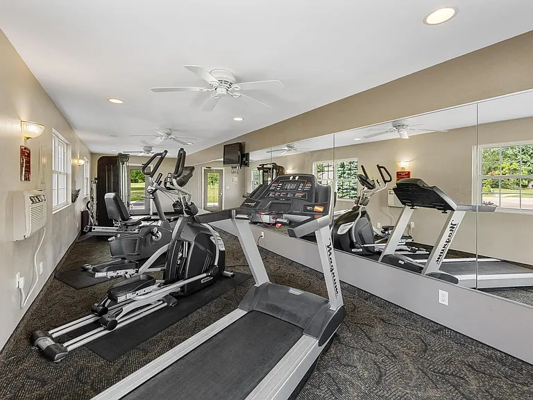Grand Ridge — Photo 26