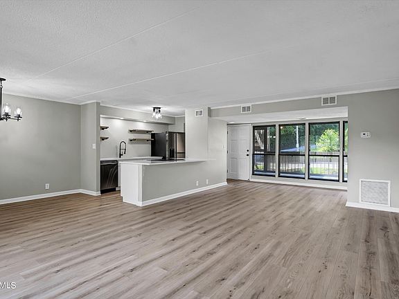 5th image of 538 Berlin Dr #188