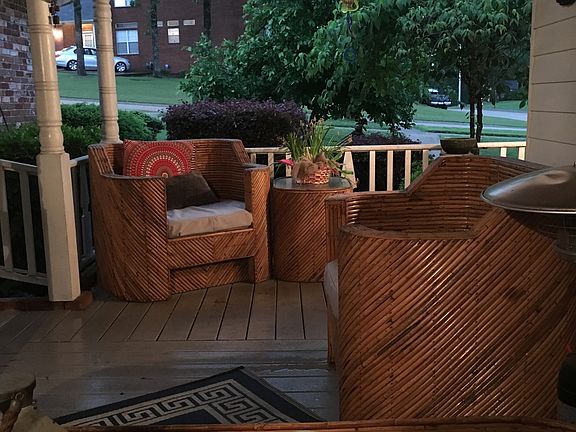 Porch made for conversation 