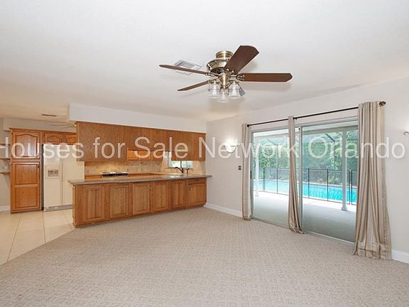3rd image of 112 Wayland Cir