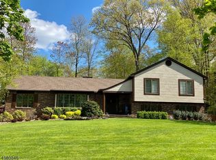 40 Stone Fence Rd, Oakland, NJ 07436